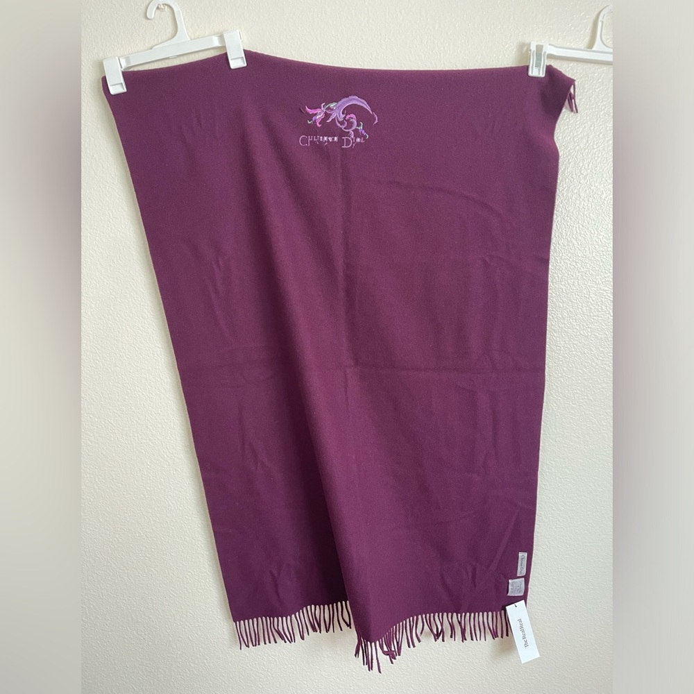 Christian Dior large purple 100% wool scarf fringe fluffy warm logo CD floral - Picture 7 of 13
